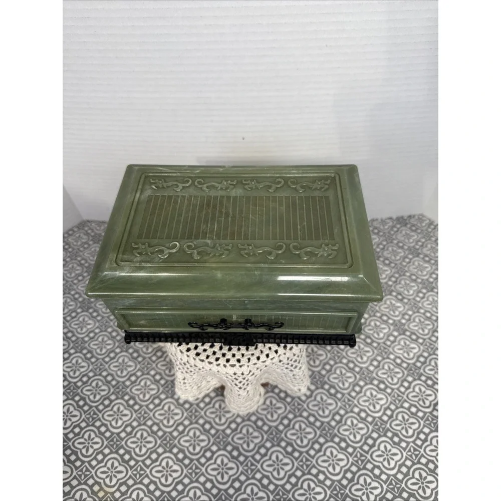 Antique Talisman By Deltah Jade Celluloid Jewelry Trinket Box ~ 7.25